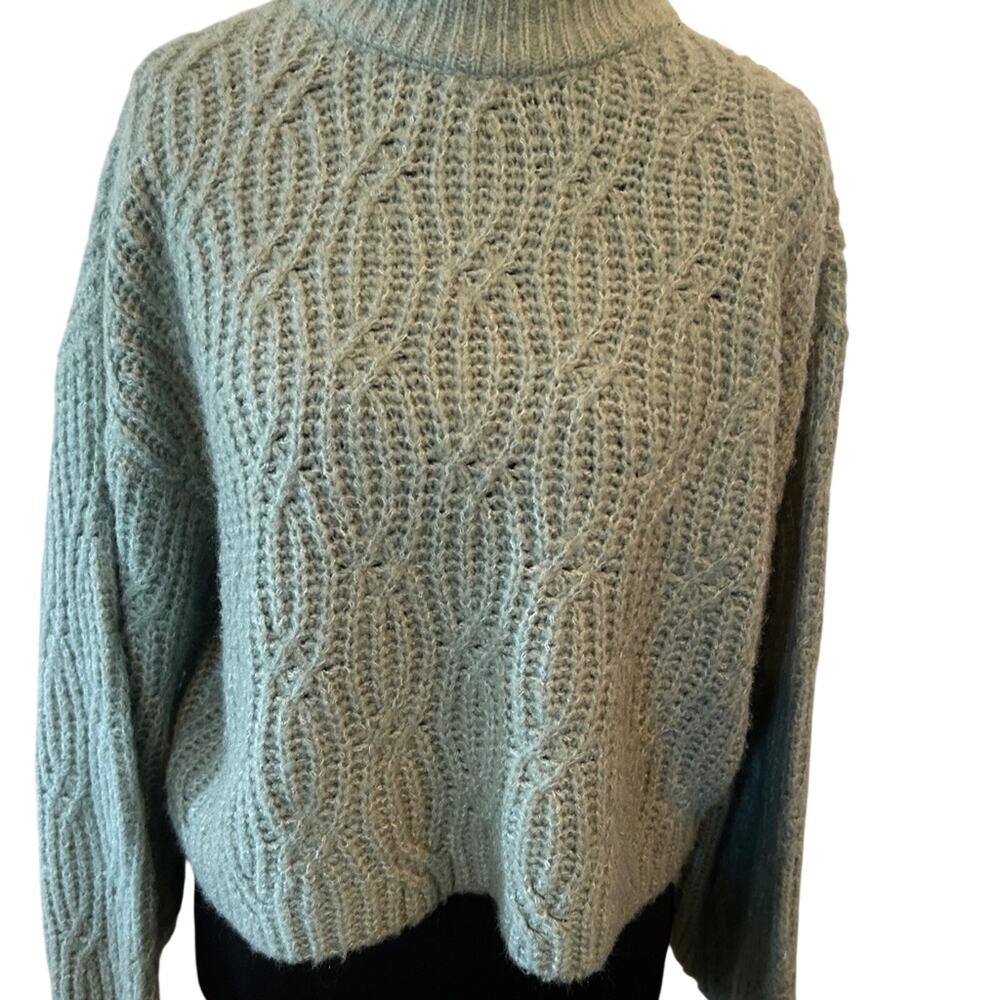 Chelsea & Violet Cropped Knit Sweater Womens Small Sage Green Pullover Soft Boho